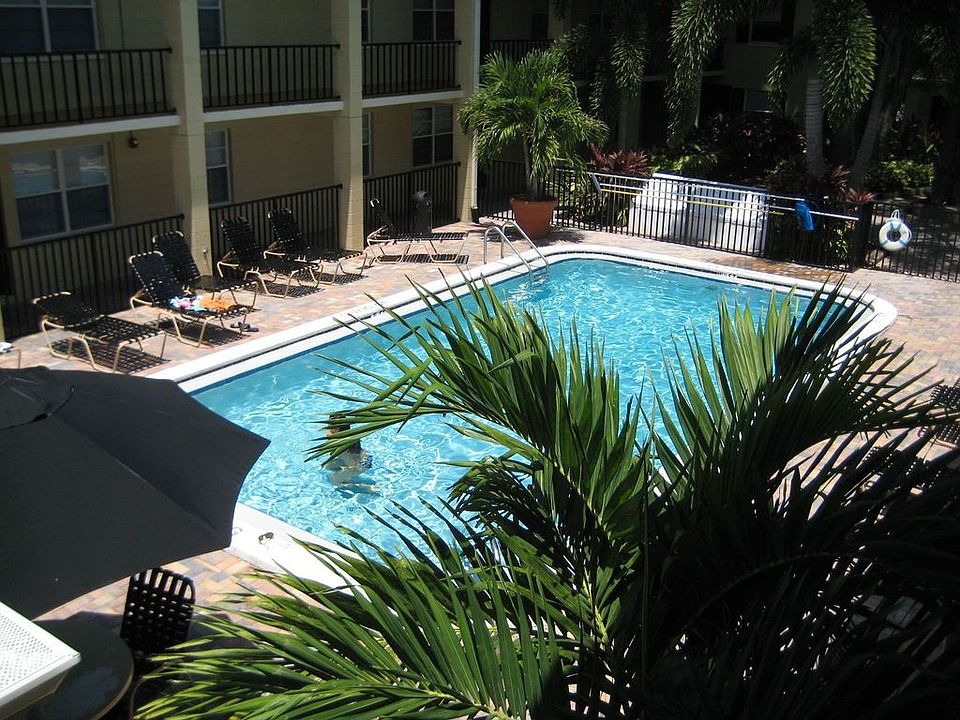 1st image of 5221 S Bayshore Blvd #18