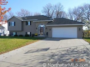 711 Morrison Ave S, Annandale, MN 55302