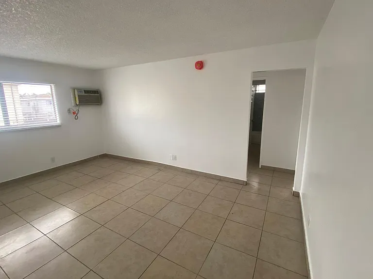 15236 Nordhoff St #108 — Photo 5