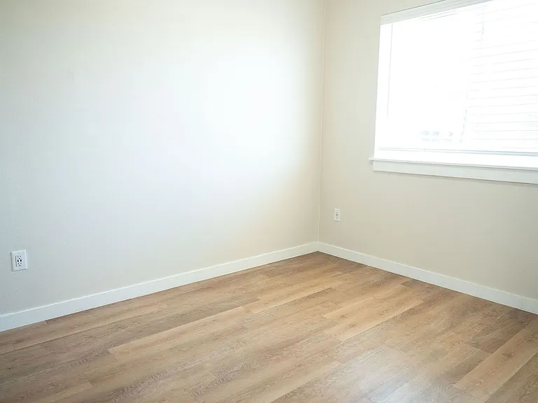 3715 E McKinley Ave W #102 — Photo 25