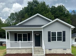 1508 2nd St, Waynesboro, VA 22980