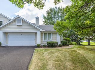 23 Belltower Ln, Pittsford, NY 14534
