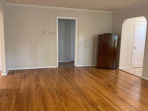 3rd image of 1229 Spencer Ave