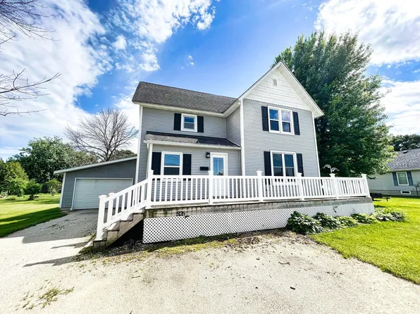 326 E Main St, Hawkeye, IA 52147