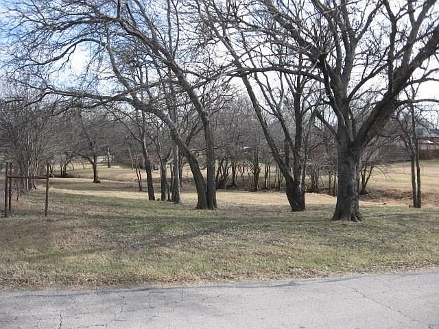 2nd image of 1802 Avenue D