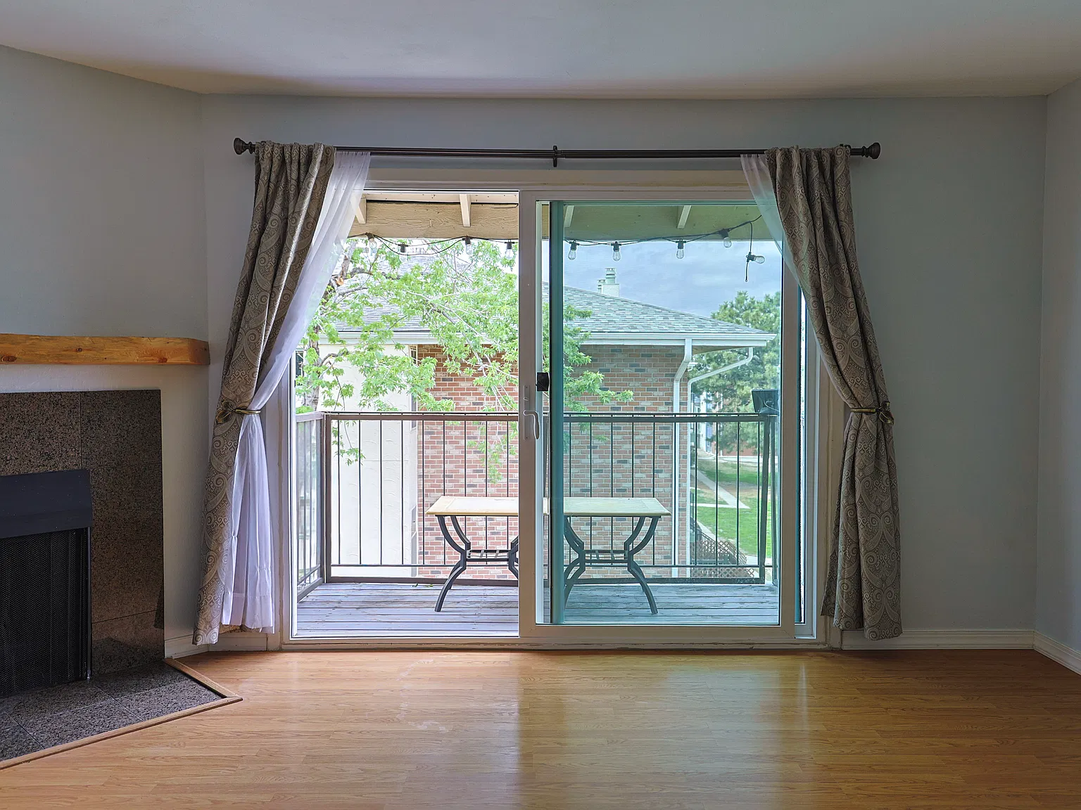 2 bed, 988 sqft, $1,495 — Photo 4