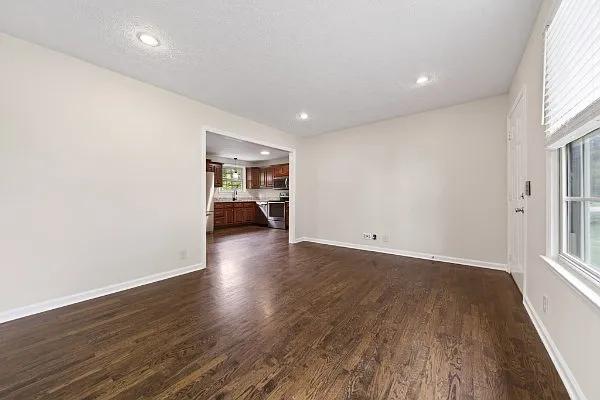 4 bed, 1930 sqft, $2,200 — Photo 4