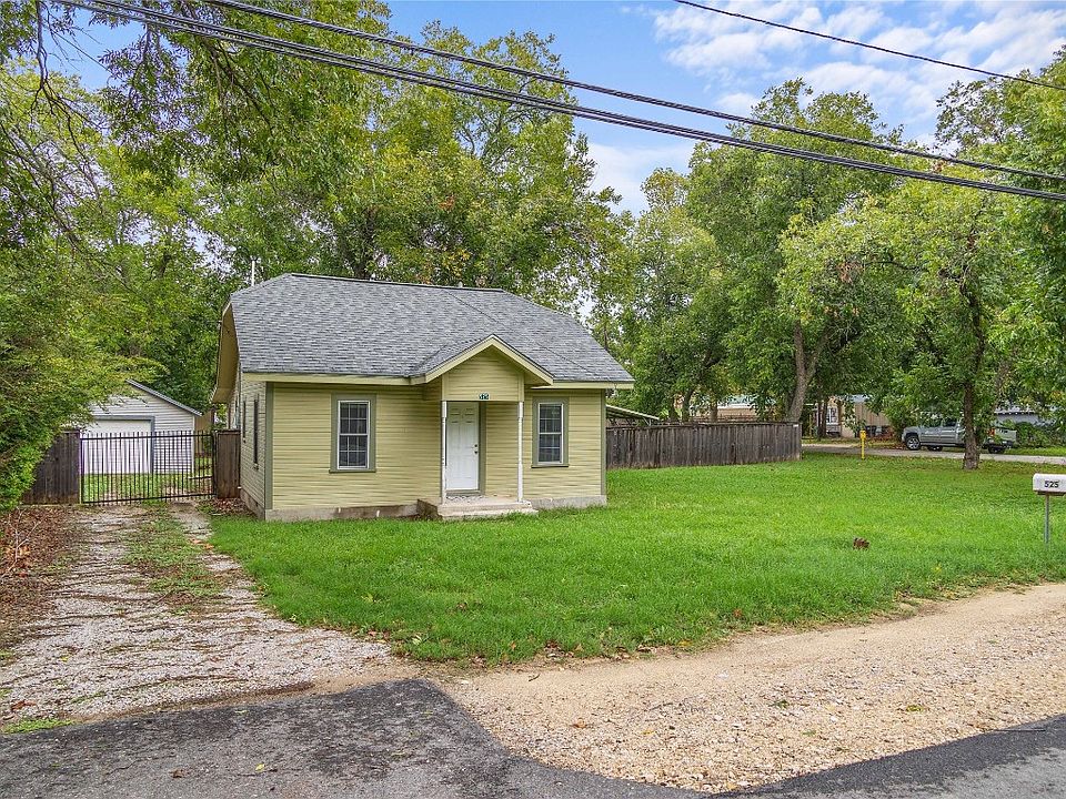 525 S Austin St, De Leon, TX 76444 MLS 20449344 Zillow