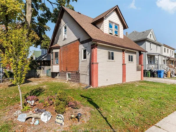 494 Caroline St, Windsor, ON N9A 6A6