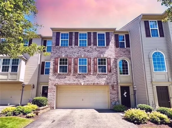 2402 Michael Dr, Pittsburgh, PA 15227