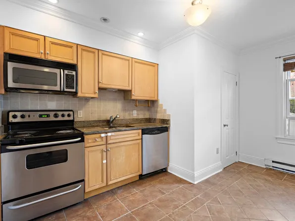 400 2nd Street image 2 of 12