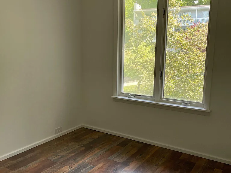 35 Deforest Hts — Photo 16