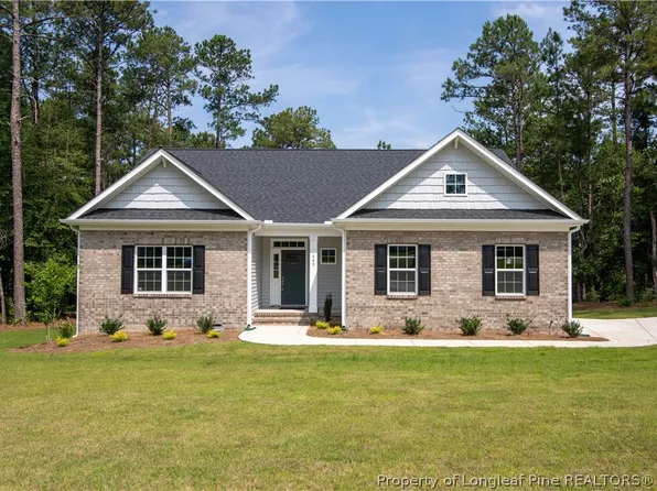 409 Piney Oak Dr, Carthage, NC 28327