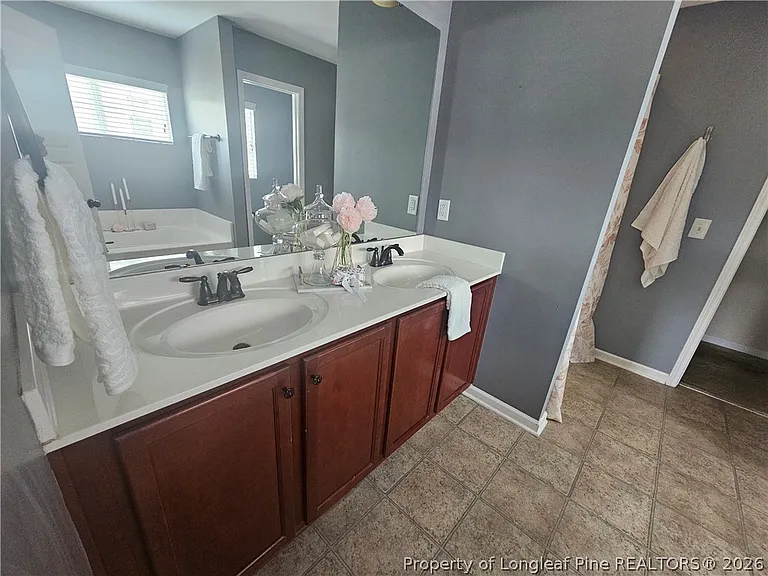 305 Bedfordshire Pl — Photo 21