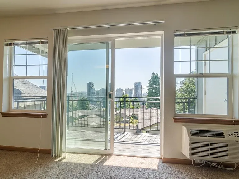 3745 SW Water Ave #203 — Photo 9