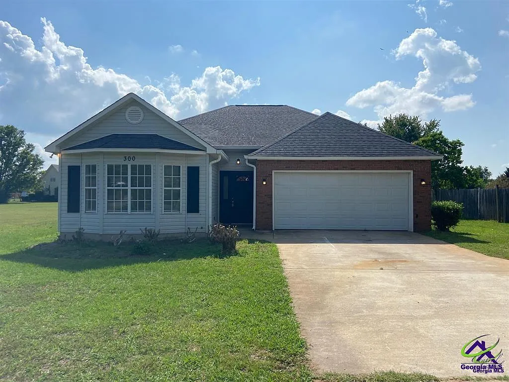 3 bed, 2.0 bath, 1398 sqft, $1,750 — Photo 1