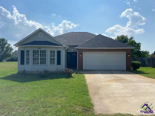 300 Peach Blossom Rd, Bonaire, GA 31005