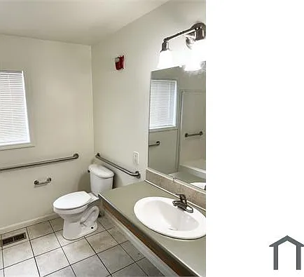 2 bed, 900 sqft, $1,779 — Photo 2