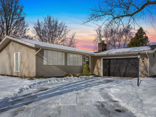 1615 Lochinvar Dr, Fort Wayne, IN 46845