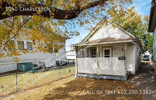 1040 Charleston St Photo 1