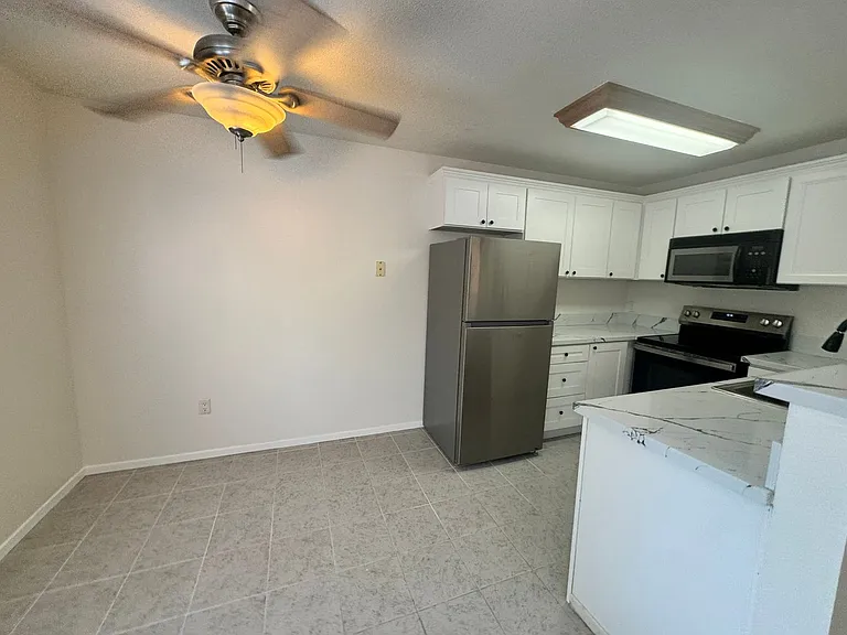 2616 Alpine Blvd #24 — Photo 6