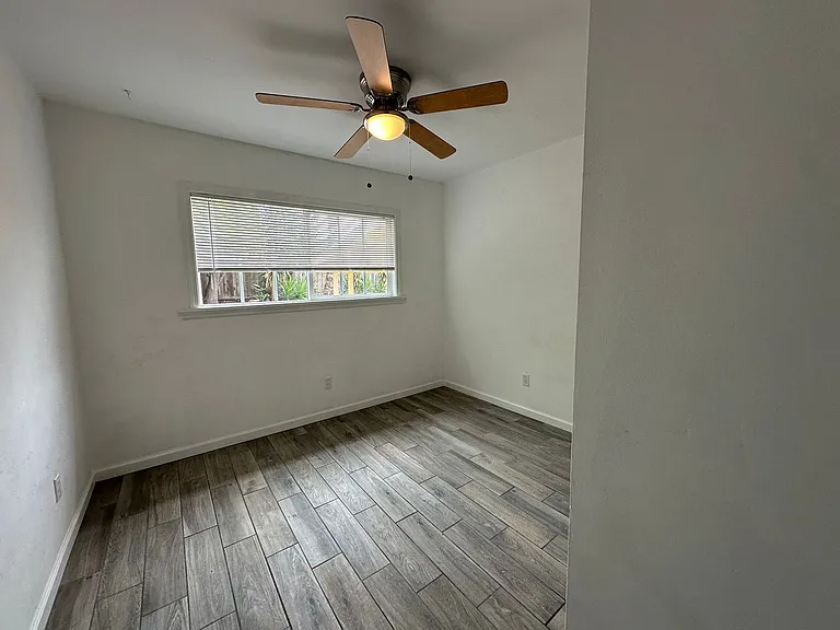 4379 Mount Henry Ave — Photo 7