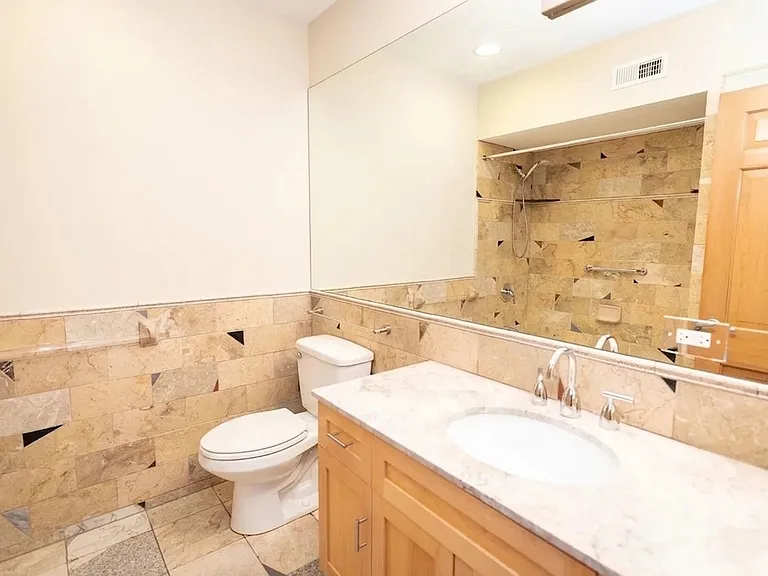 1607 Simpson St #2W — Photo 6
