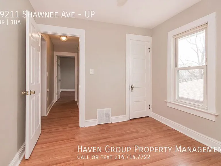 19211 Shawnee Ave #UP — Photo 11