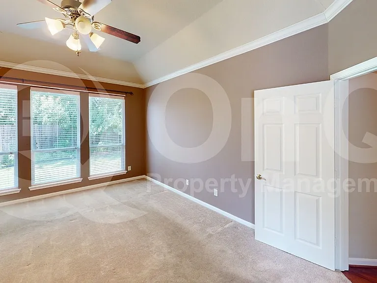 5836 Windy Meadow Ln — Photo 15