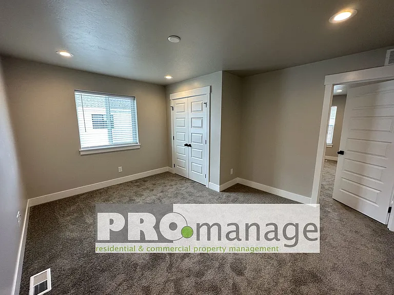 1385 Remington Trl — Photo 12