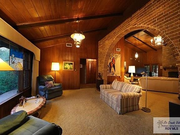 Sitting Area off of Great Rm