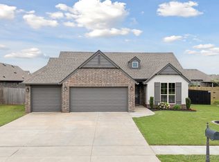 23012 E 104th St S, Broken Arrow, OK 74014