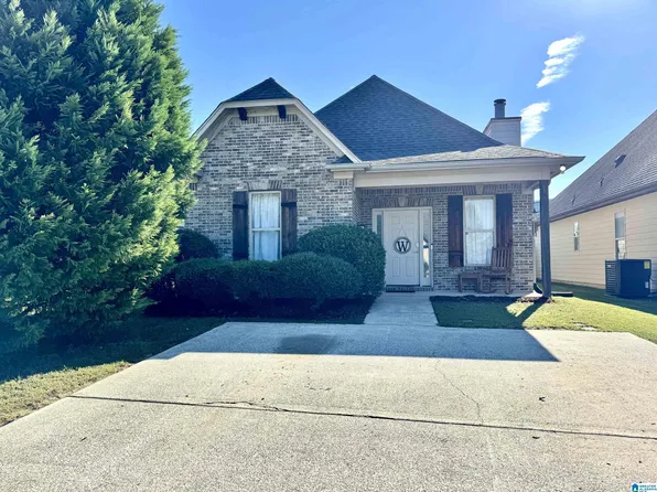 1100 Washington Dr, Moody, AL 35004