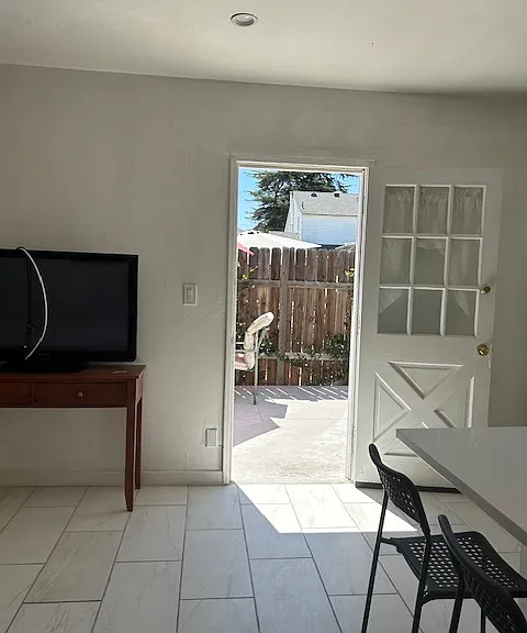 15340 Hart St #3 — Photo 17