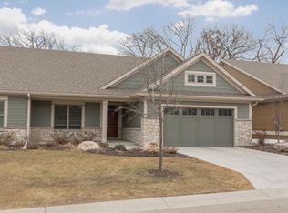 1016 Fox Valley Pl SW, Rochester, MN 55902