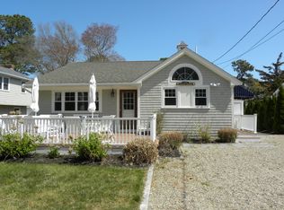 112 Uncle Percys Rd, Mashpee, MA 02649