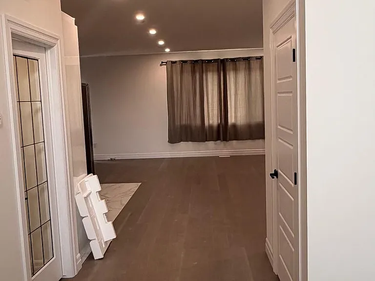 891 Darnley Blvd — Photo 26