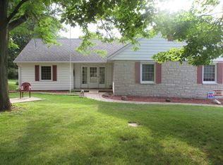 860 Stanford Dr, Marengo, IL 60152