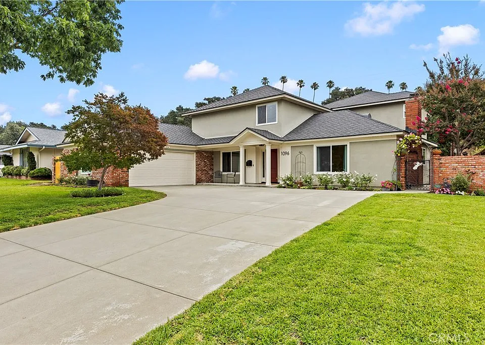 1096 Canyon View Dr