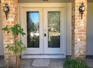 210 Oleander St, Lake Jackson, TX 77566