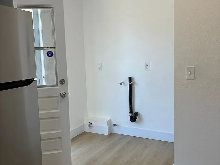 772 N Mallard St — Photo 3