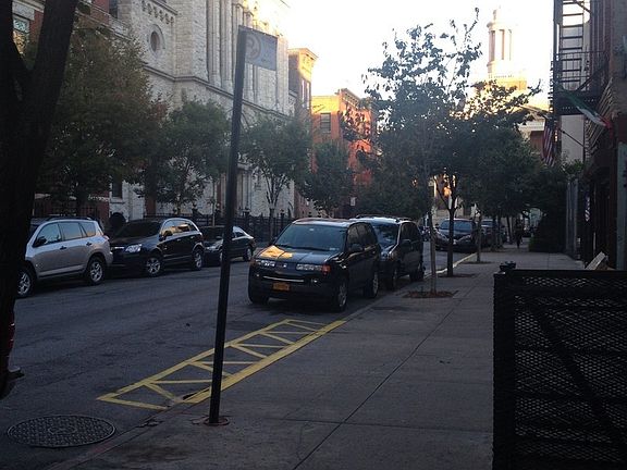 4th image of 426 E 115th St APT 4D