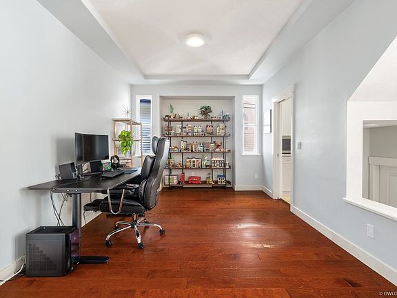 3rd image of 22 Maple Ct