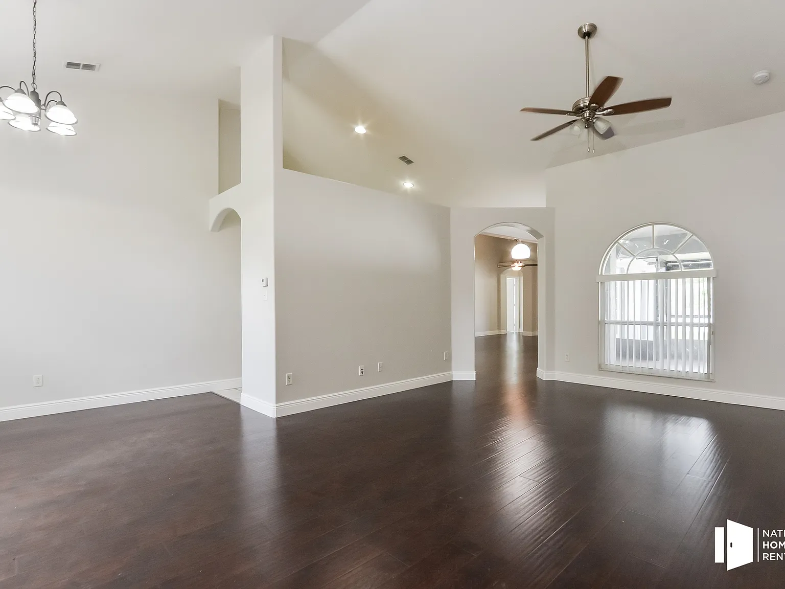 4 bed, 3.0 bath, 2116 sqft, $2,695 — Photo 2