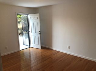 2240 28th St, Astoria, NY 11105
