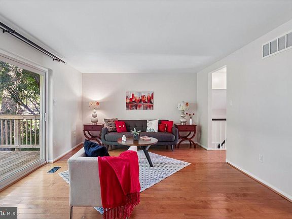 3rd image of 10508 E Wind Way