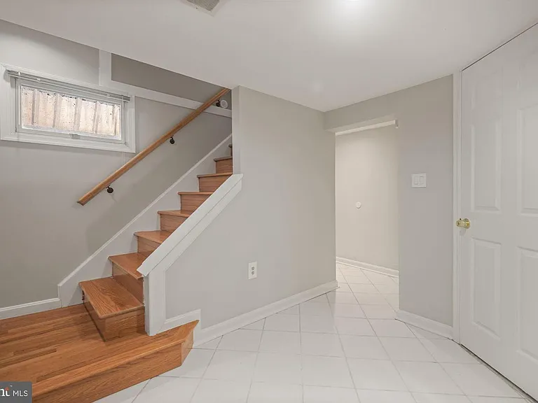 205 W Cameron Rd — Photo 15