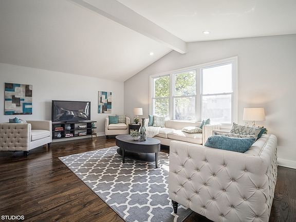 3rd image of 9818 Lauren Ln