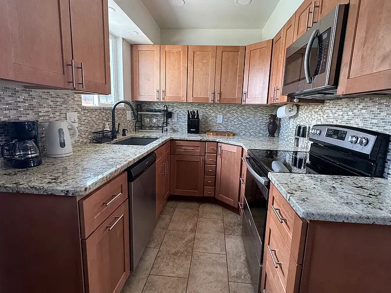 4840 Ridenour Dr — Photo 6