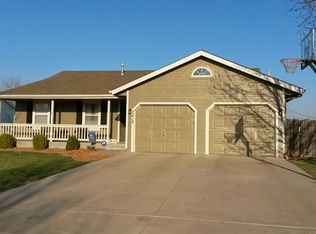 2412 SW Romar Rd, Topeka, KS 66614